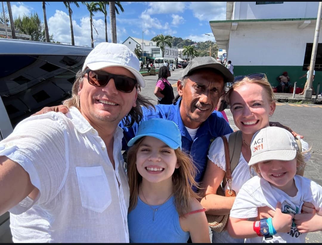 Ranchie with happy visitors